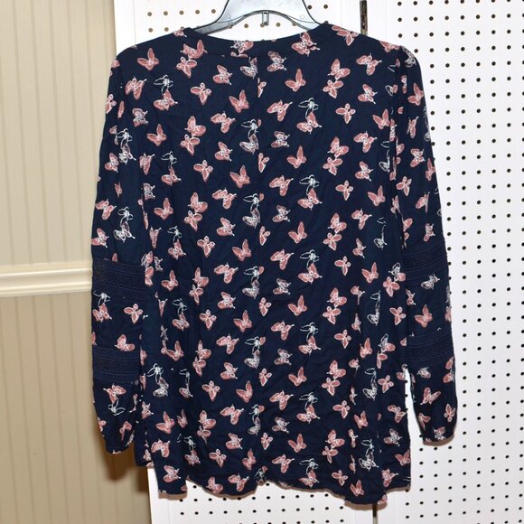 Plus Size 14/16 Lane Bryant Butterfly V-Neck Long Sleeve Button Front Lace Top - Picture 8 of 10